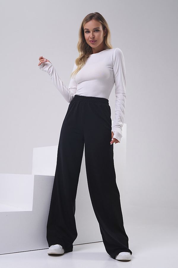 Чорні штани з бічними вставками